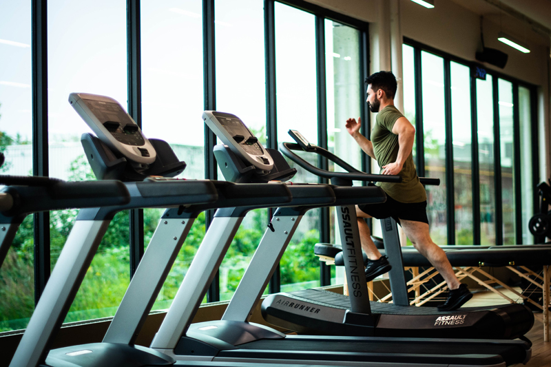 Cardio or Weights: Which Exercise Should I Do First?